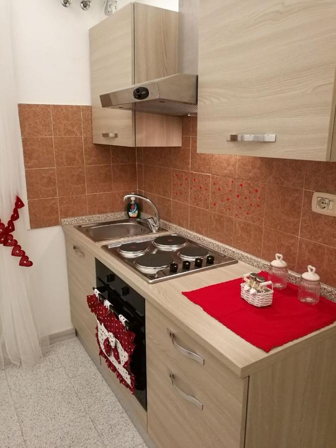 Appartamento Cuore Al Centro Di Таранто Екстериор снимка