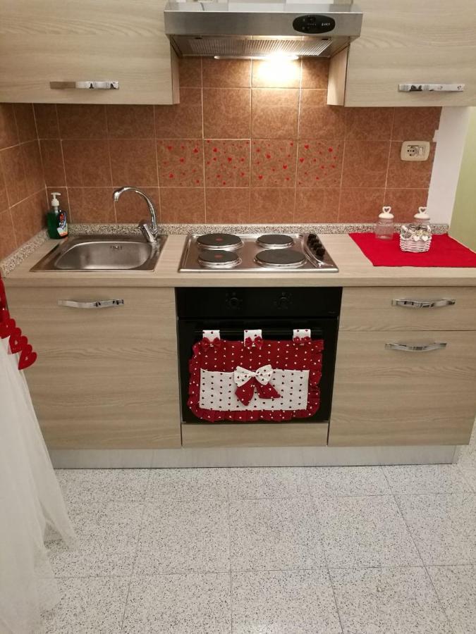 Appartamento Cuore Al Centro Di Таранто Екстериор снимка