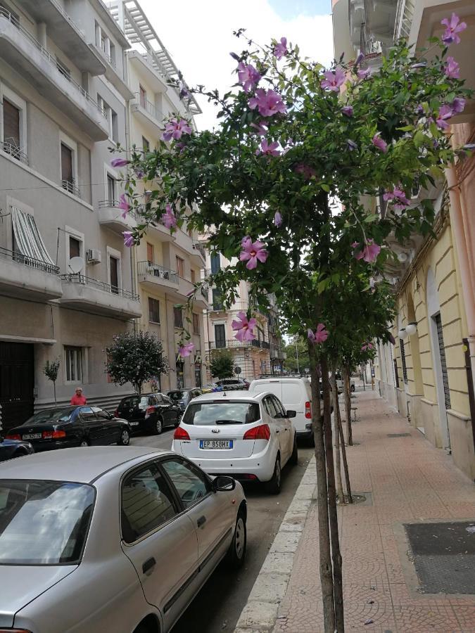 Appartamento Cuore Al Centro Di Таранто Екстериор снимка
